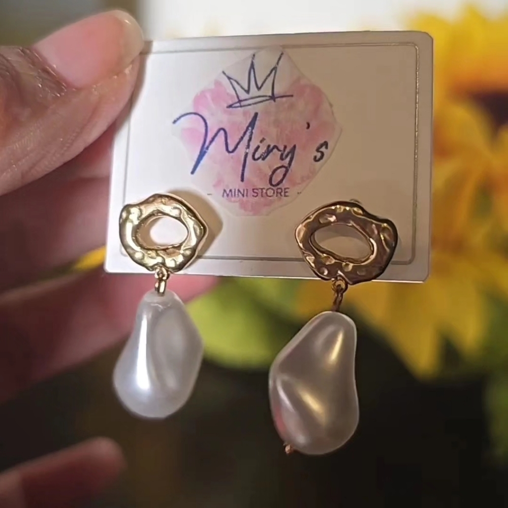 Beautiful Earrings with Pearl